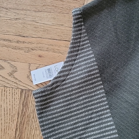 LOFT OUTLET/WRAP - Picture 10 of 16